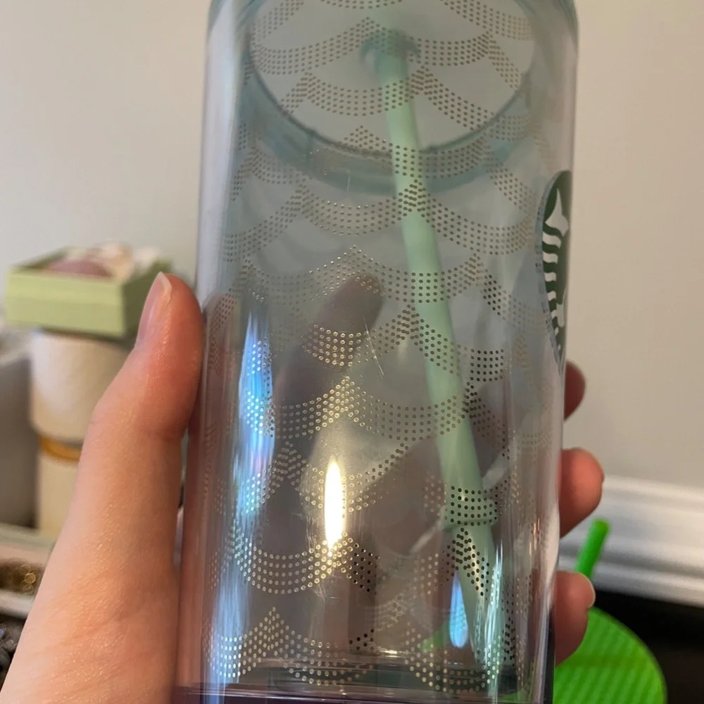 Starbucks grande tumblers